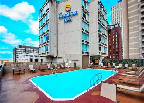 COMFORT INN MEMPHIS DOWNTOWN .